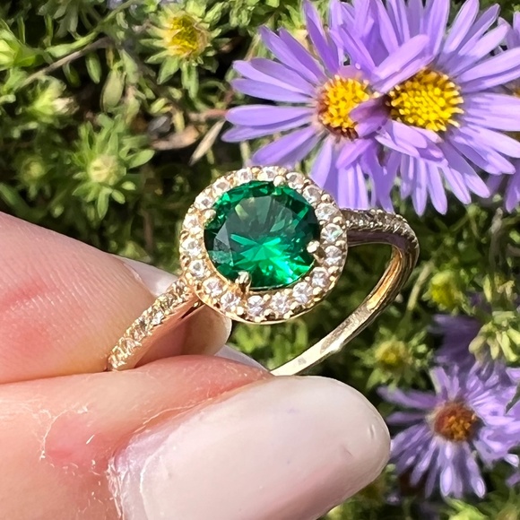 VINTAGE 10K GOLD EMERALD GREEN PASTE GLASS STONE & WHITE SPINEL RING ENGAGEMENT